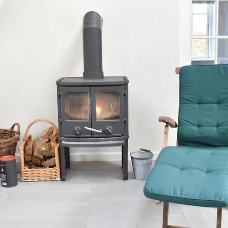 One-bedroom In Holiday home *